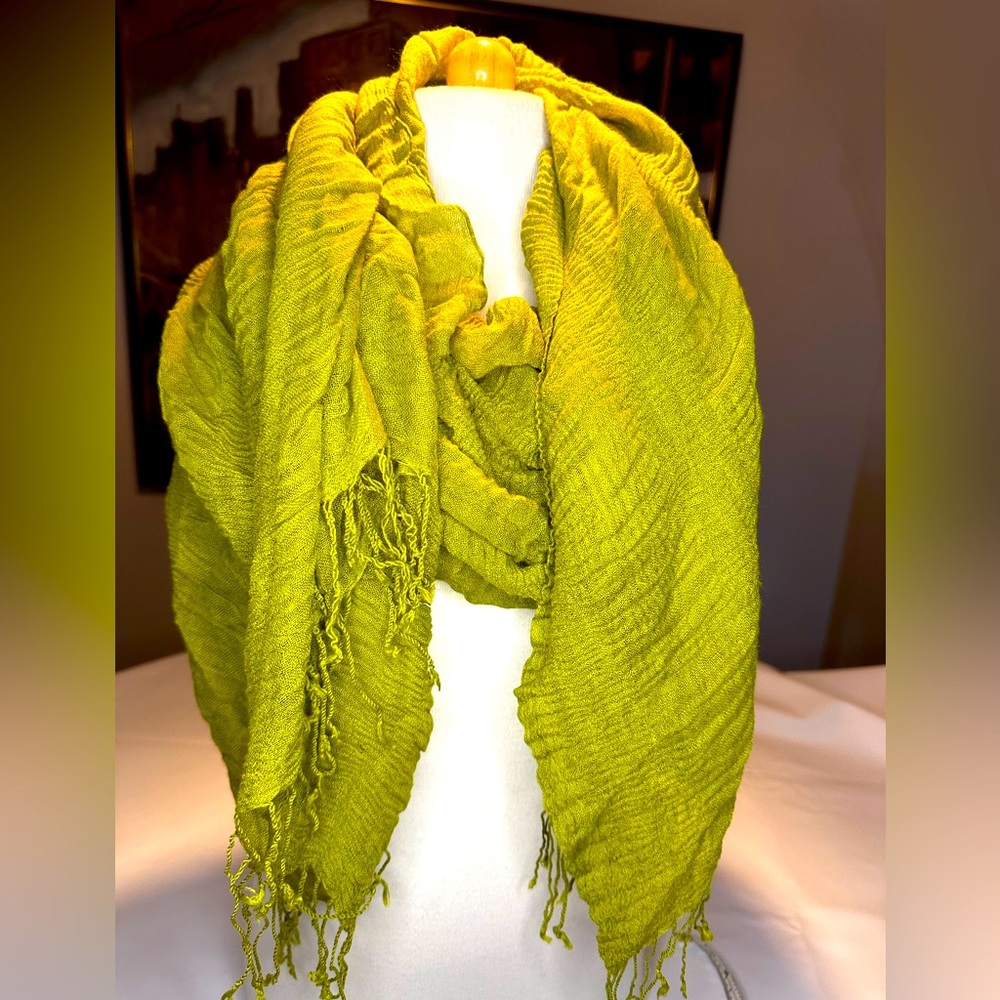 Light Weight Green Gauzy material Scarf